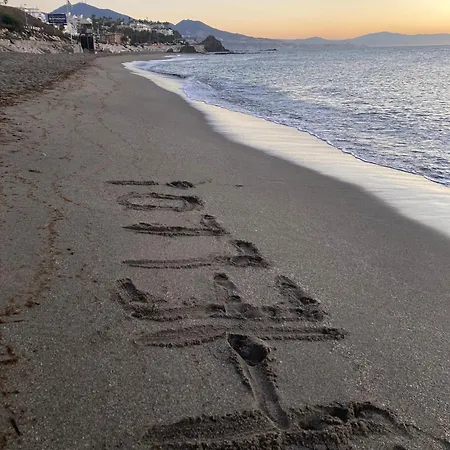 Casa Perro Andaluz Фуэнхирола